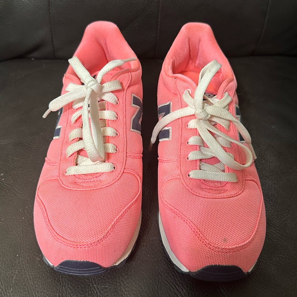 New Balance 311 Pink Size 9.5